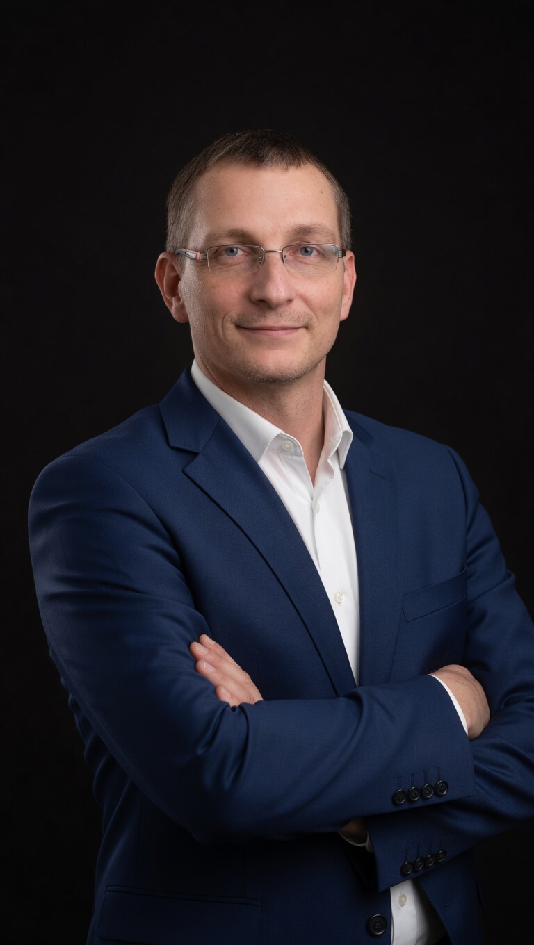 Radovan Varga, DOM-REALÍT