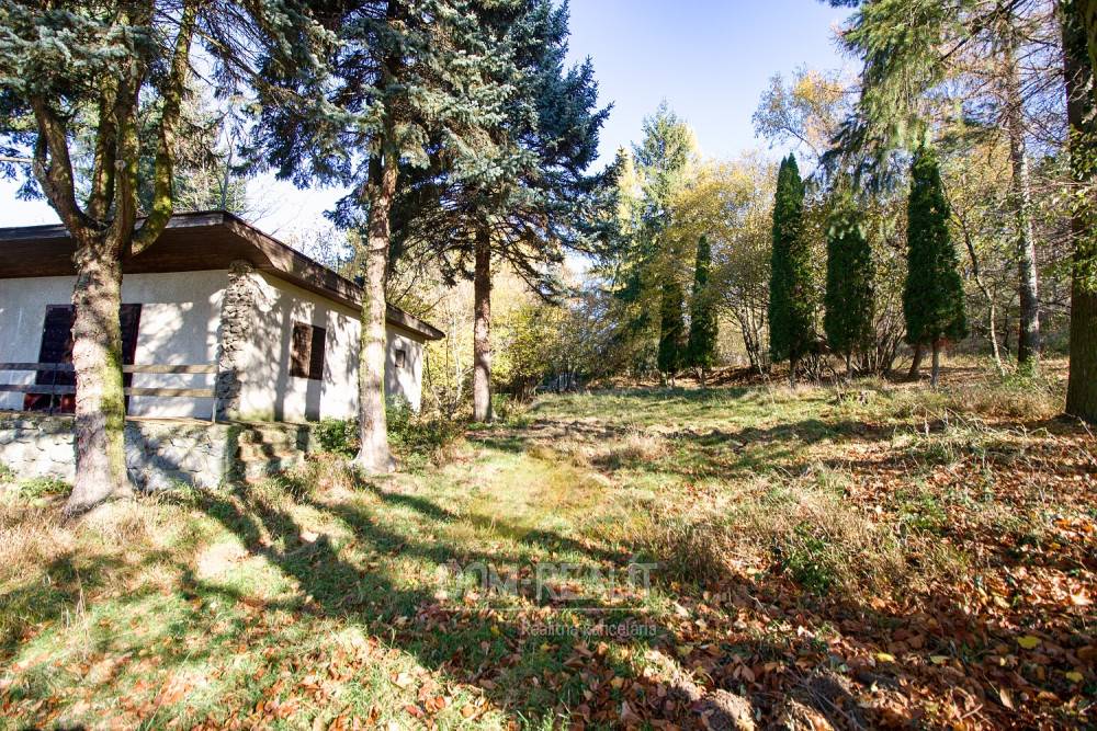Nehnutelnost DOM-REALÍT, - Chata s 30 árovým pozemkom