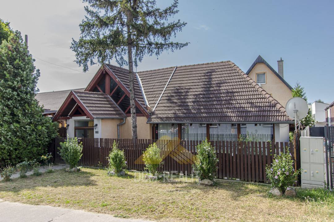 Nehnutelnost DOM-REALÍT,  komerčný objekt alternatívne vhodný na bývanie