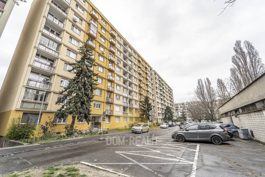 Nehnutelnost DOM-REALÍT PONÚKA na predaj 1 izbový byt na Rumančekovej ulici v Bratislave