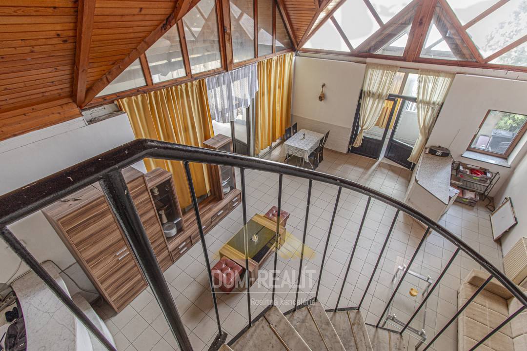 Nehnutelnost DOM-REALÍT, - Samostatne stojaci obchodno prevázkový objekt (Vŕbová ulica)